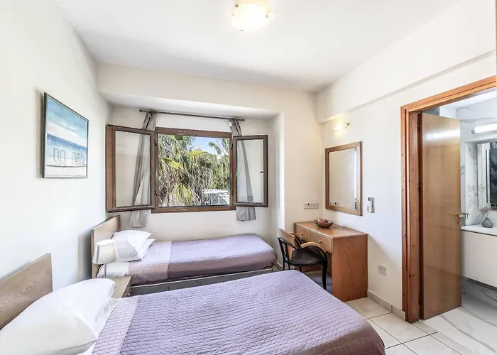 Vila Apollon Dionysus