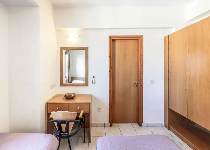 Vila Apollon Dionysus *