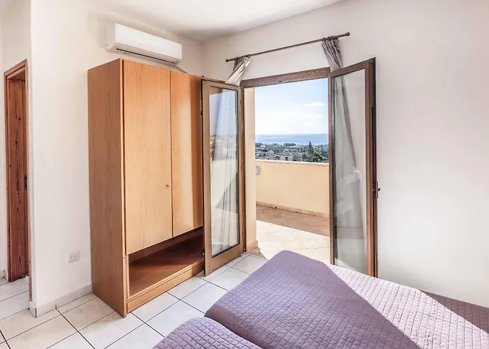 Apollon Dionysus Vila