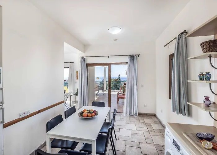 Vila Apollon Dionysus