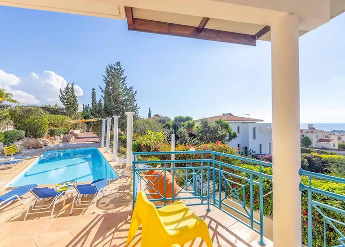 Vila Apollon Dionysus Pegeia